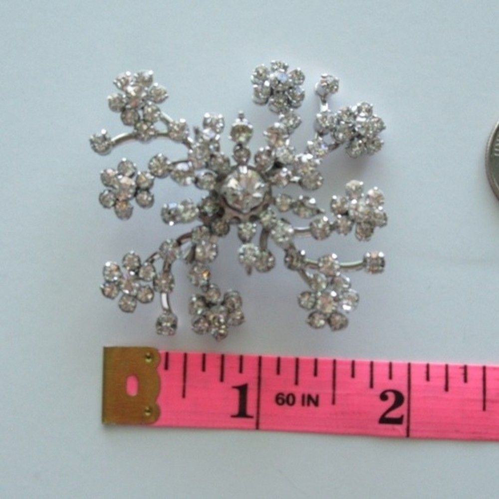 Mid-century Vintage Starburst Rhinestone Brooch - Picture 7 of 8